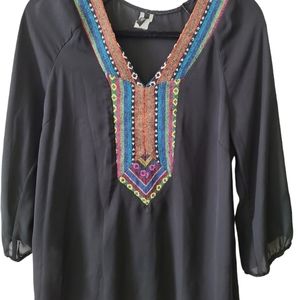 𝅺West 36th embroidered top